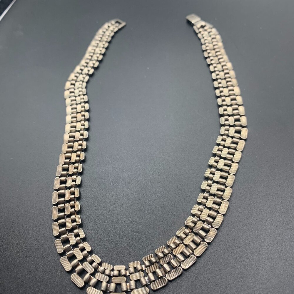 Vintage Silver Toned Tank Track Collar 17" Necklace